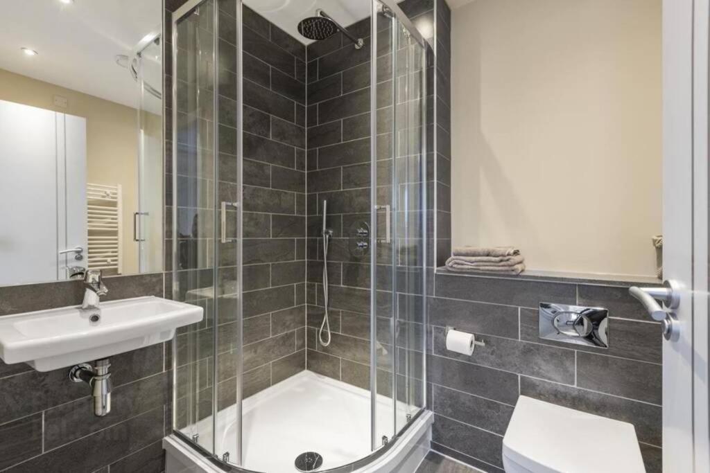 5* Luxury, City Centre, Brand New Development Belfast Exterior foto